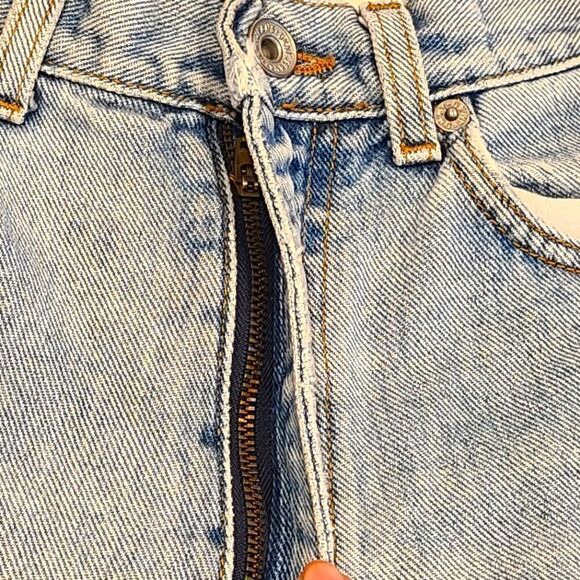 Vintage 90's Stonewashed High-Rise Mom Jeans By DKNY | 8 - Picture 6 of 13